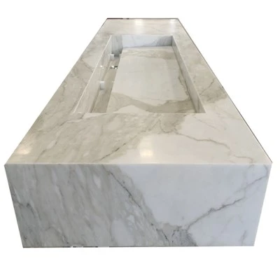 Lavelli galleggianti in marmo Calacatta Gold