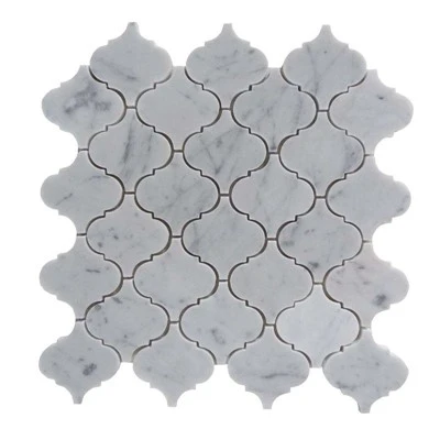 Piastrelle a mosaico con lanterna in marmo di Carrara